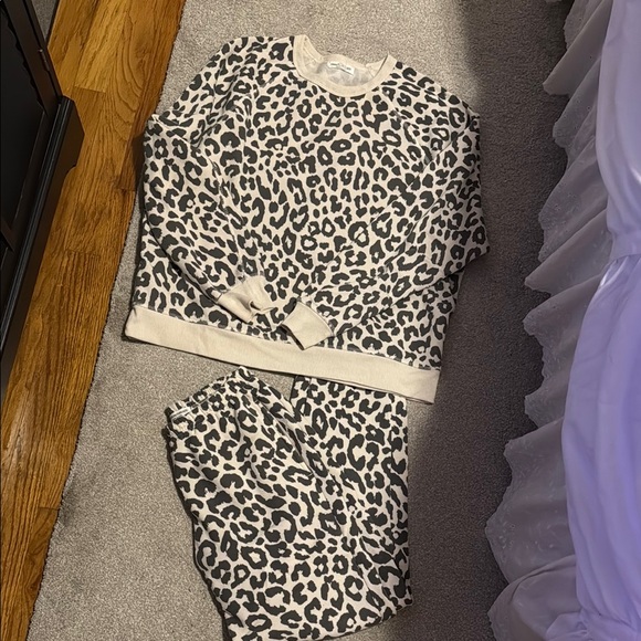 Leopard sweat set - Picture 1 of 4